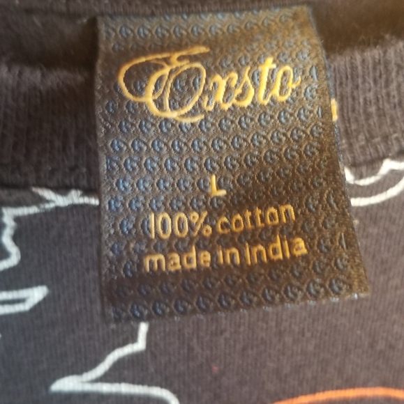 Clothing - Picture 4 of 4